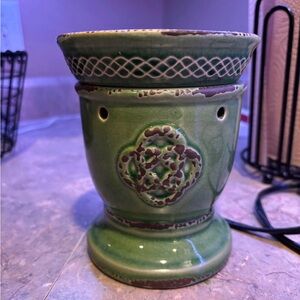 Celtic love knot scentsy warmer